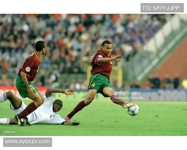 足球场上的璀璨星光几个足球明星的精彩瞬间与背后的故事